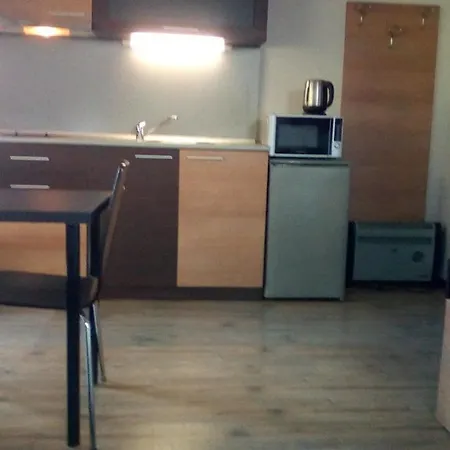 Alexander 3327 Apartmán